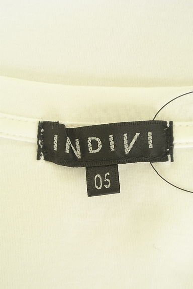 INDIVI（インディヴィ）の古着「VネックロゴプリントTシャツ（Ｔシャツ）」大画像６へ