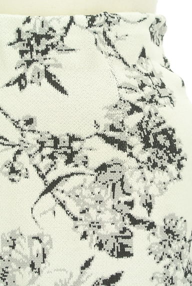 rienda（リエンダ）の古着「花柄ハイゲージニットロングスカート（ロングスカート・マキシスカート）」大画像４へ