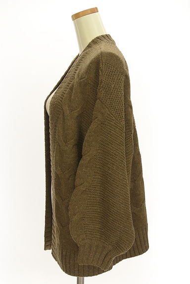 Melan Cleuge（メランクルージュ）の古着「ボリューム袖ケーブルニットカーディガン（カーディガン・ボレロ）」大画像３へ