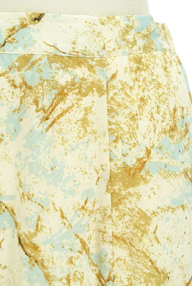 Melan Cleuge（メランクルージュ）の古着「箔プリント総柄ロングスカート（ロングスカート・マキシスカート）」大画像４へ