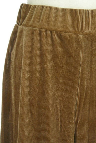 Melan Cleuge（メランクルージュ）の古着「コーデュロイセミワイドパンツ（パンツ）」大画像４へ