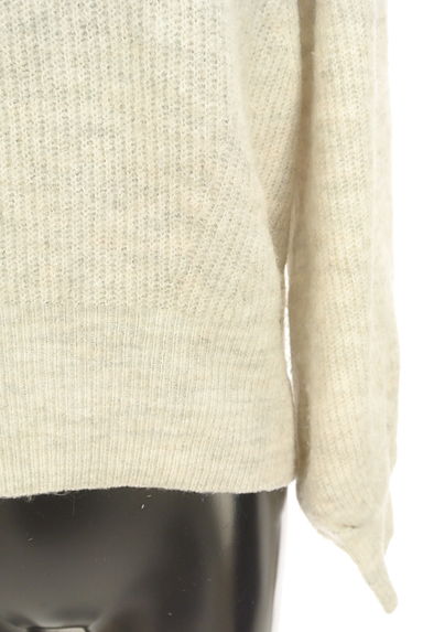 REDYAZEL（レディアゼル）の古着「ボリューム袖ハイネックニット（セーター）」大画像５へ