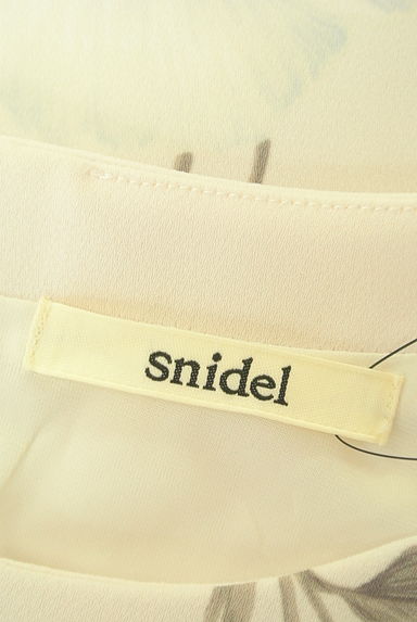Snidel（スナイデル）の古着「裾フレアフラワーノースリワンピース（ワンピース・チュニック）」大画像６へ