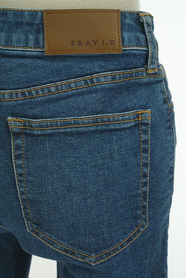 FRAY I.D（フレイアイディー）の古着「スキニーデニムパンツ（デニムパンツ）」大画像５へ