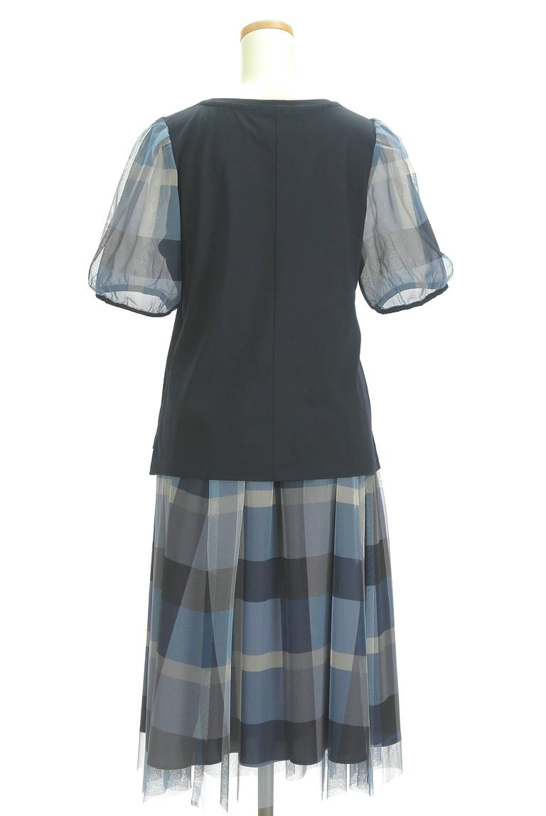 BLUE LABEL CRESTBRIDGE（ブルーレーベル・クレストブリッジ）の古着「商品番号：PR10295658」-大画像2
