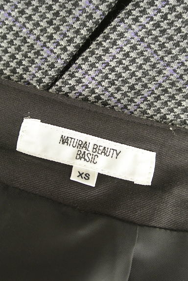 NATURAL BEAUTY BASIC（ナチュラルビューティベーシック）の古着「千鳥格子柄膝上タックプリーツスカート（ミニスカート）」大画像６へ