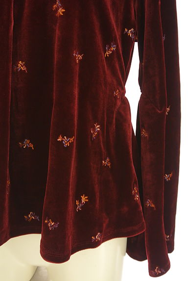 KBF（ケービーエフ）の古着「花刺繍ベロアカットソー（カットソー・プルオーバー）」大画像５へ