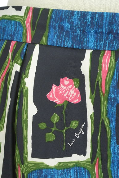 Lois CRAYON（ロイスクレヨン）の古着「膝丈花柄タックフレアスカート（スカート）」大画像４へ