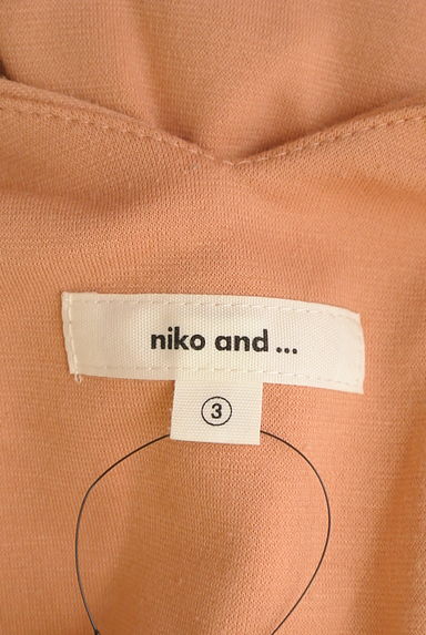 niko and...（ニコ アンド）の古着「ドロップショルダーVネックカットソー（カットソー・プルオーバー）」大画像６へ