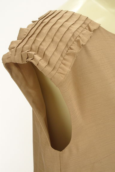 Couture Brooch（クチュールブローチ）の古着「ピンタックフリル袖膝上ワンピース（ワンピース・チュニック）」大画像４へ