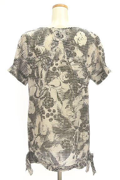 INGEBORG（インゲボルグ）の古着「花柄×ギンガムチェックシアサッカーチュニック（カットソー・プルオーバー）」大画像２へ