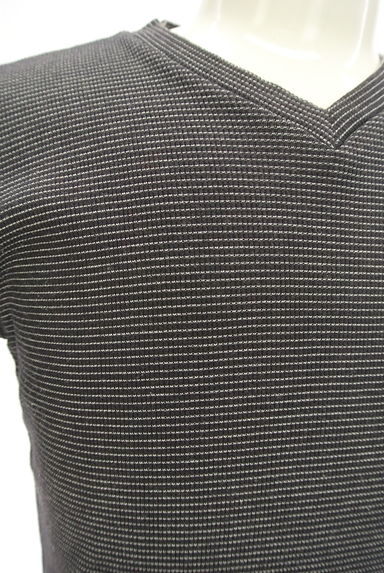 TAKEO KIKUCHI（タケオキクチ）の古着「VネックボーダーTシャツ（Ｔシャツ）」大画像４へ