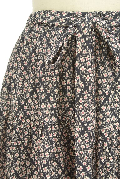 MAKELET LYON（メイクレットリヨン）の古着「ベルト付き小花柄膝下ストレッチスカート（スカート）」大画像４へ