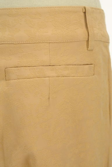 NARA CAMICIE（ナラカミーチェ）の古着「花柄ジャガード微光沢クロップドパンツ（パンツ）」大画像５へ