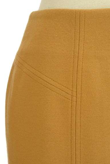 NARA CAMICIE（ナラカミーチェ）の古着「裾フリル膝丈起毛タイトスカート（スカート）」大画像４へ