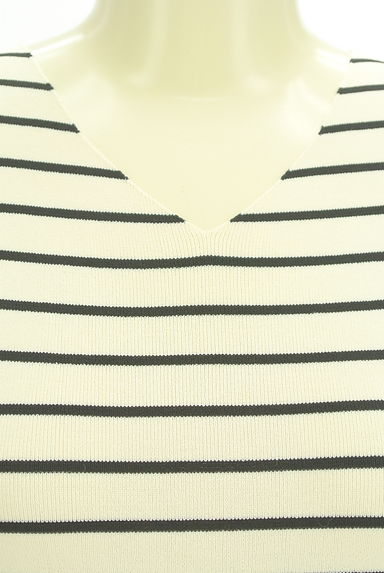 N.Natural Beauty Basic*（エヌ ナチュラルビューティーベーシック）の古着「Vネックボーダーニットトップス（ニット）」大画像４へ