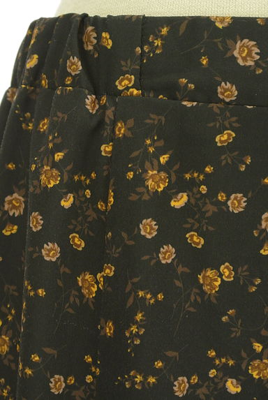 MOUSSY（マウジー）の古着「小花柄ロングマーメイドスカート（ロングスカート・マキシスカート）」大画像４へ
