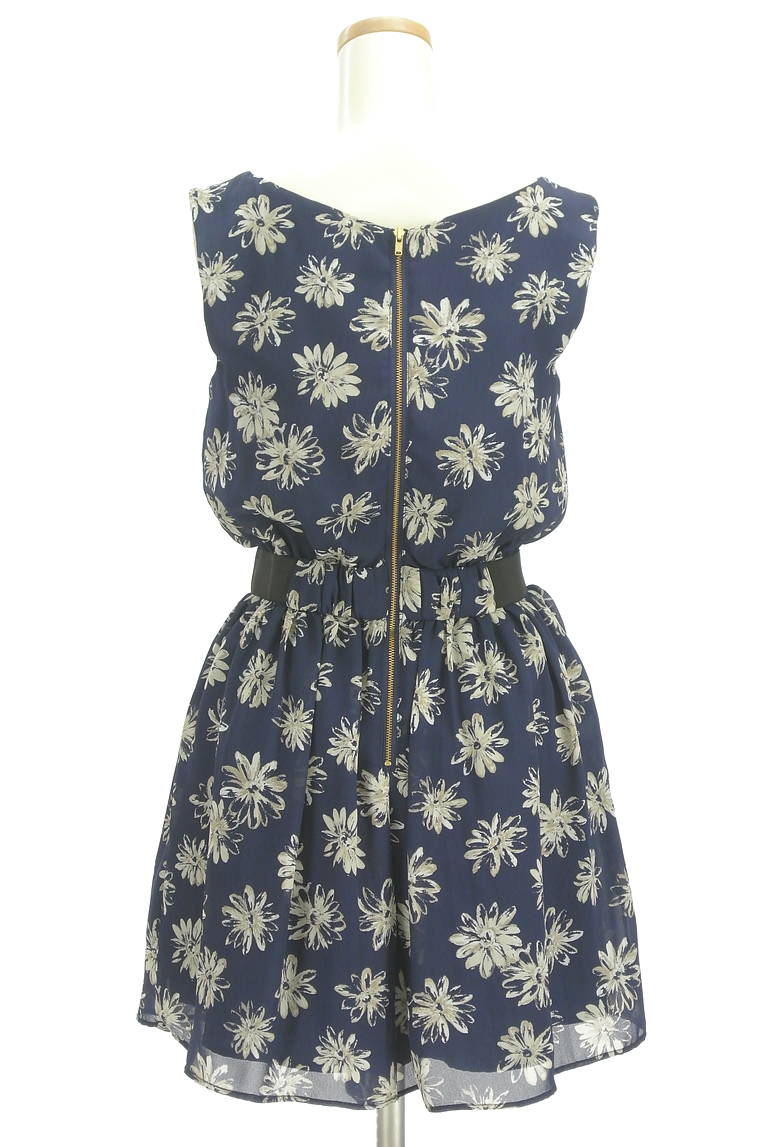 JILL by JILLSTUART（ジルバイジルスチュアート）の古着「商品番号：PR10302837」-大画像2