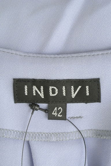 INDIVI（インディヴィ）の古着「Ｖネックタックブラウス（カットソー・プルオーバー）」大画像６へ