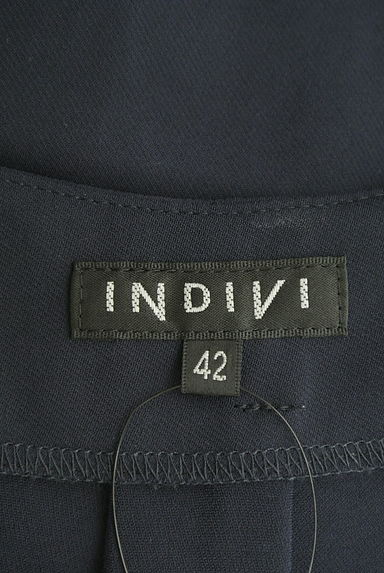 INDIVI（インディヴィ）の古着「Ｖネックタックブラウス（カットソー・プルオーバー）」大画像６へ