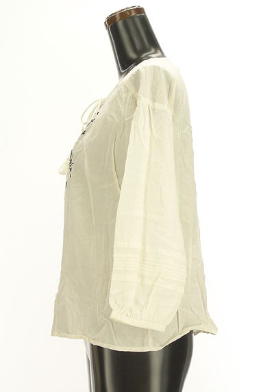 Te chichi（テチチ）の古着「フラワー刺繡コットンブラウス（カットソー・プルオーバー）」大画像３へ