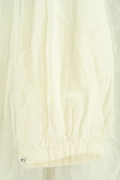 SM2（サマンサモスモス）の古着「リネン混フラワー刺繍２ＷＡＹブラウス（カットソー・プルオーバー）」大画像５へ