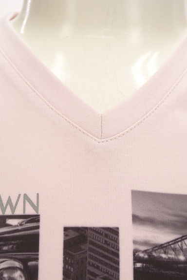 NICOLE CLUB FOR MEN（ニコルクラブフォーメン）の古着「フォトプリントVネックTシャツ（Ｔシャツ）」大画像４へ
