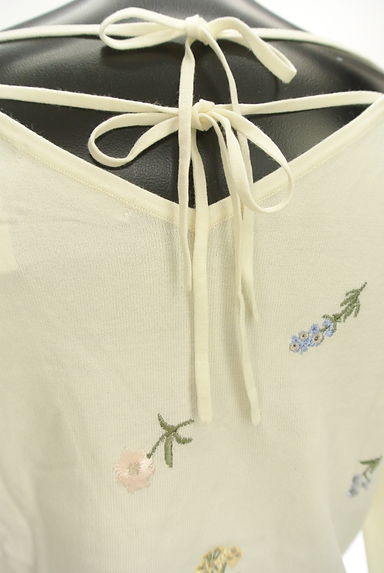 WILLSELECTION（ウィルセレクション）の古着「両Ｖバックリボンフラワー刺繡ニット（ニット）」大画像５へ