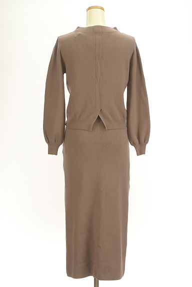 PROPORTION BODY DRESSING（プロポーションボディ ドレッシング）の古着「モックネックニット＋ロングスカートセット（セットアップ（ジャケット＋スカート））」大画像２へ