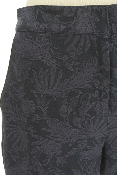NARA CAMICIE（ナラカミーチェ）の古着「ボタニカル柄ジャガードテーパードパンツ（パンツ）」大画像４へ