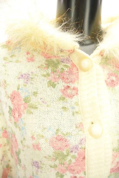 LIZ LISA（リズリサ）の古着「ポンチョ風花柄ニットカーディガン（カーディガン・ボレロ）」大画像４へ