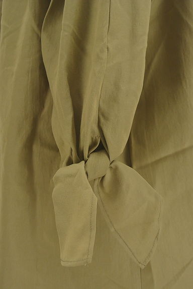 AZUL by moussy（アズールバイマウジー）の古着「五分袖2WAYカットソー（カットソー・プルオーバー）」大画像５へ