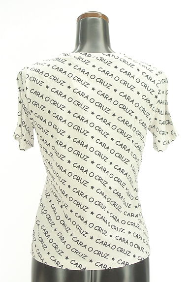 CARA O CRUZ（キャラオクルス）の古着「ブランドロゴ総柄Tシャツ（Ｔシャツ）」大画像２へ