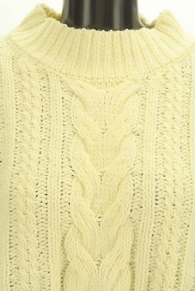 AZUL by moussy（アズールバイマウジー）の古着「ケーブル編みオーバーセーター（セーター）」大画像４へ