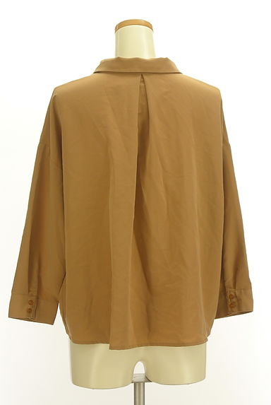 Te chichi（テチチ）の古着「裾タック襟付きカットソー（カットソー・プルオーバー）」大画像２へ