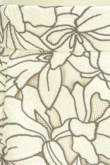 JUSGLITTY（ジャスグリッティー）の古着「ミモレ丈花柄刺繍レースタイトスカート（ロングスカート・マキシスカート）」大画像４へ