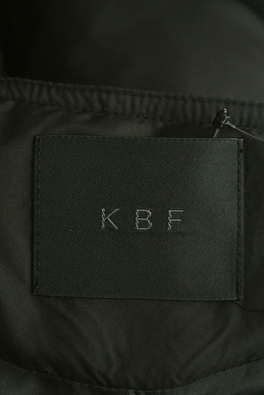 KBF（ケービーエフ）の古着「ショート丈ノーカラー中綿コート（ブルゾン・スタジャン）」大画像６へ