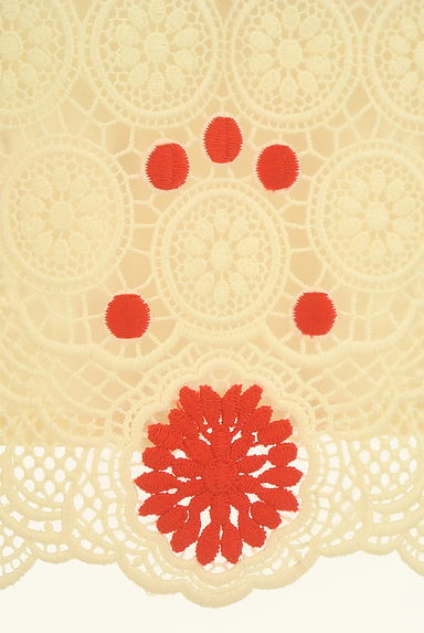Rose Tiara（ローズティアラ）の古着「花柄刺繍透かし編みミディタイトスカート（ロングスカート・マキシスカート）」大画像５へ
