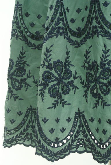 axes femme（アクシーズファム）の古着「スカラップフラワー刺繍キャミワンピース（キャミワンピース）」大画像５へ
