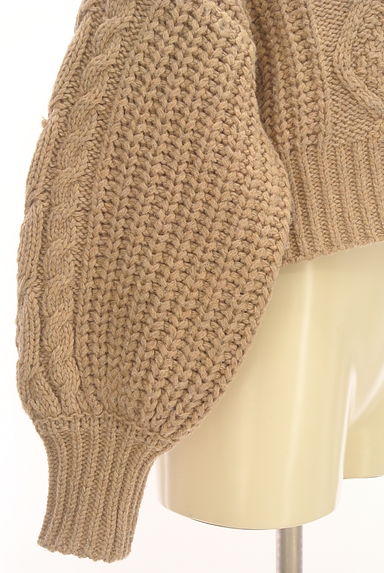 N.Natural Beauty Basic*（エヌ ナチュラルビューティーベーシック）の古着「ボリューム袖ケーブル編みセーター（セーター）」大画像５へ