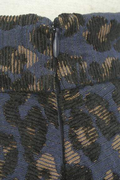 Couture Brooch（クチュールブローチ）の古着「レオパード柄膝丈スカート（スカート）」大画像４へ
