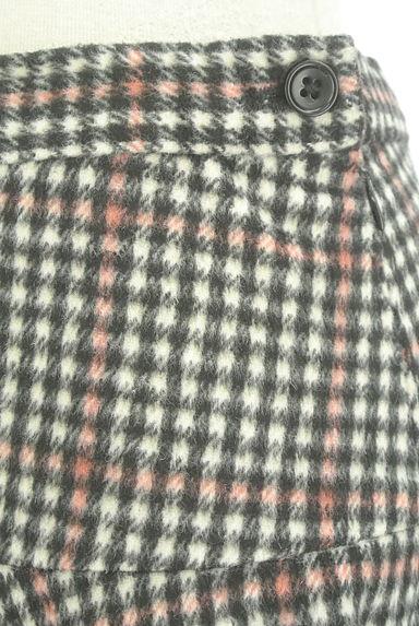 Couture Brooch（クチュールブローチ）の古着「膝丈起毛チェックフレアスカート（スカート）」大画像４へ