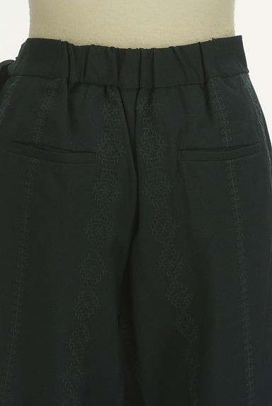 Couture Brooch（クチュールブローチ）の古着「サイドリボン刺繍入りクロップドパンツ（パンツ）」大画像５へ