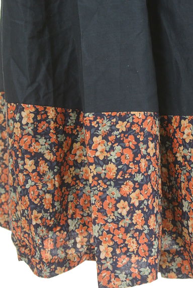 Couture Brooch（クチュールブローチ）の古着「花柄切替フレア膝丈スカート（スカート）」大画像５へ