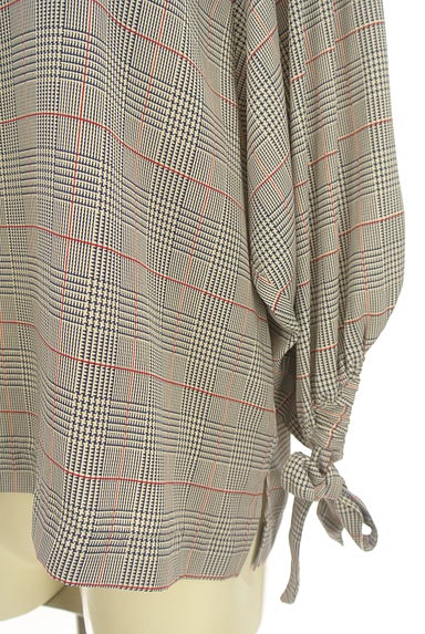 VICKY（ビッキー）の古着「リボン付きボリューム袖チェック柄カットソー（カットソー・プルオーバー）」大画像５へ