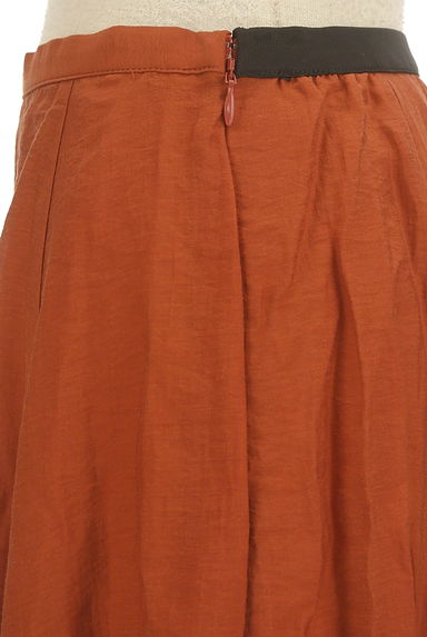 ROSE BUD（ローズバッド）の古着「ボリュームフレアシアーロングスカート（ロングスカート・マキシスカート）」大画像４へ