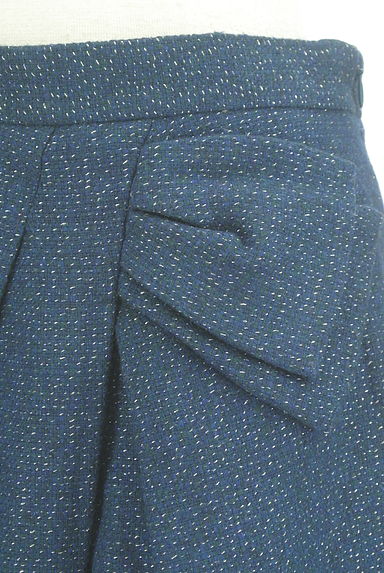 Couture Brooch（クチュールブローチ）の古着「ラメ混タック膝丈スカート（スカート）」大画像４へ