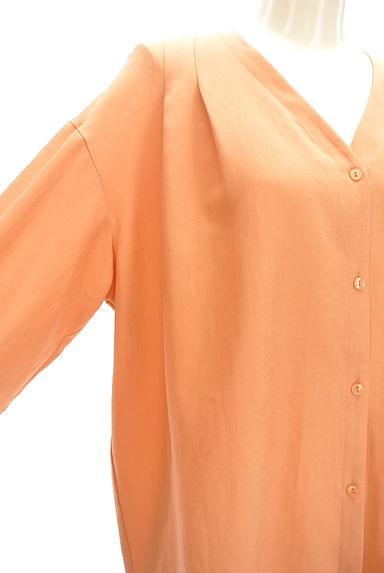 UNITED ARROWS（ユナイテッドアローズ）の古着「Ｖネックタックブラウス（ブラウス）」大画像４へ