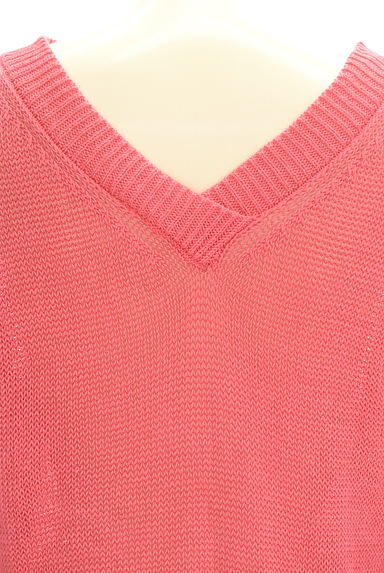 Spick and Span（スピック＆スパン）の古着「バックVネックミドル丈麻混ニットトップス（ニット）」大画像４へ
