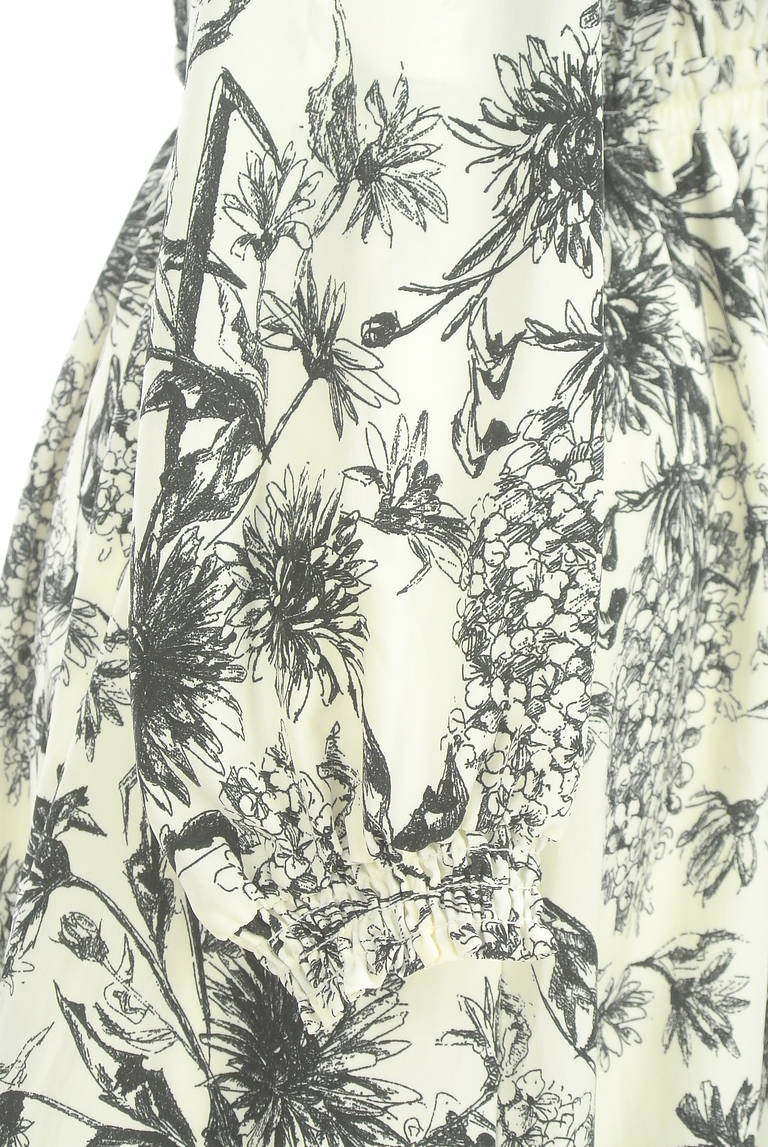 YECCA VECCA（イェッカヴェッカ）の古着「商品番号：PR10312491」-大画像5